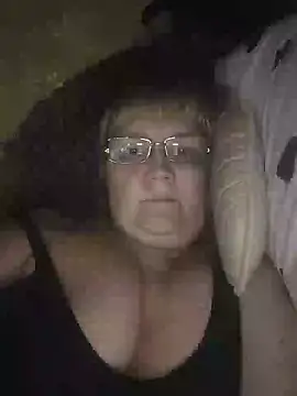 Snapshot of Violet5364 chatting on May 2026 08:28:02 PM Violet5364 online show from May 2026 08:28:02 PM