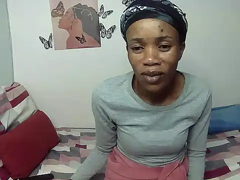 Snapshot of Queen_Pxoxo chatting on March 2025 09:19:02 AM Queen Pxoxo online show from March 2025 09:19:02 AM