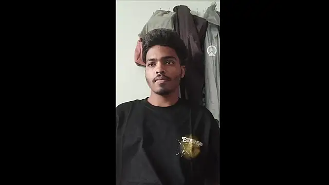 Snapshot of Harsh424242 chatting on March 2025 09:27:02 AM Harsh424242 online show from March 2025 09:27:02 AM