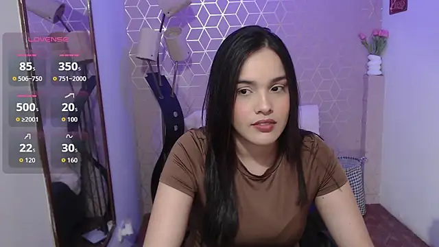 Lana Pearce online show from October 2025 06:15:02 PM