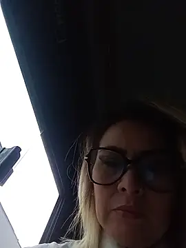 CandieGilson   online show from September 2025 11:14:01 AM