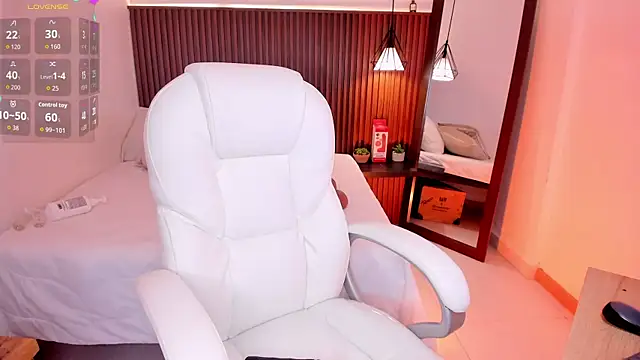 Snapshot of julietaevanns chatting on February 2026 03:35:02 AM julietaevanns online show from February 2026 03:35:02 AM