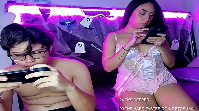 EmilyPacho  online show from October 2025 08:42:02 PM