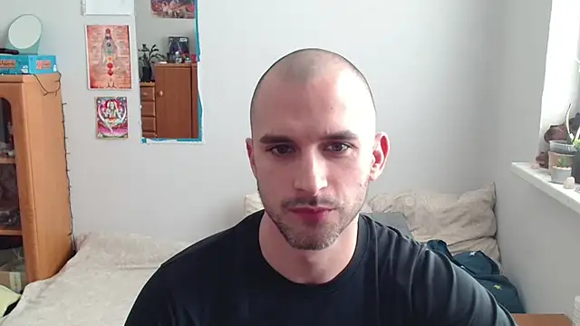 OskarBreno online show from April 2026 04:37:01 PM