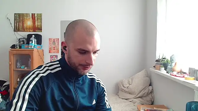 OskarBreno online show from May 2026 01:38:02 PM