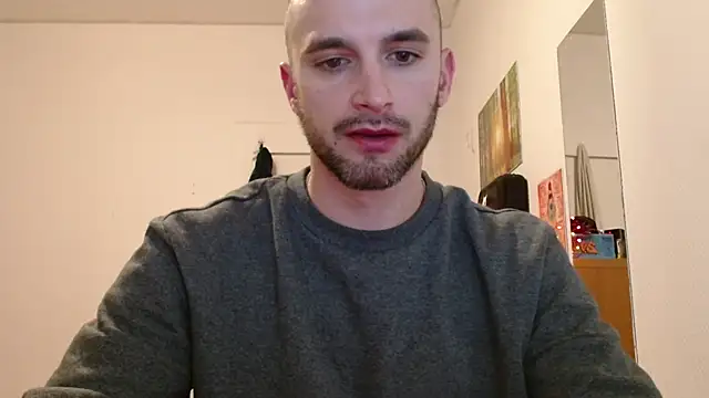 OskarBreno online show from May 2026 07:52:02 PM