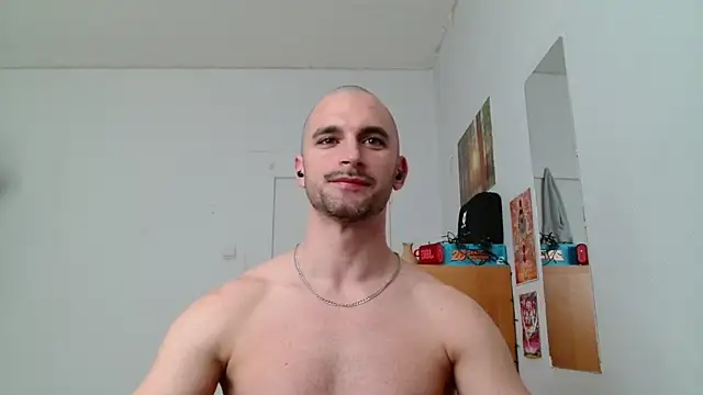 OskarBreno online show from May 2026 02:45:01 PM
