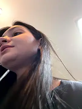 lunalovelee online show from November 2025 08:58:02 AM