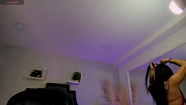 Snapshot of EmiliaRose_ chatting on January 2026 08:56:01 PM EmiliaRose online show from January 2026 08:56:01 PM