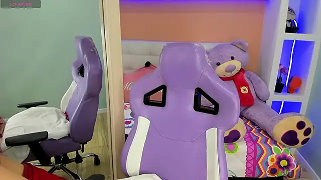 miss   megan online show from February 2025 02:37:01 AM