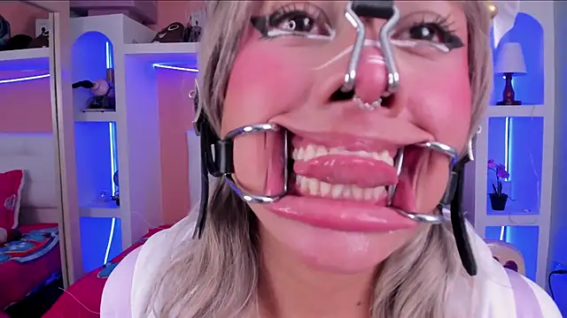 miss   megan online show from February 2026 02:16:02 PM