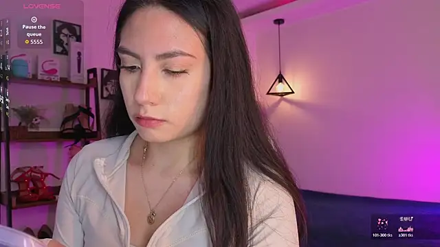 Miller Vanessa  online show from April 2026 08:50:01 PM