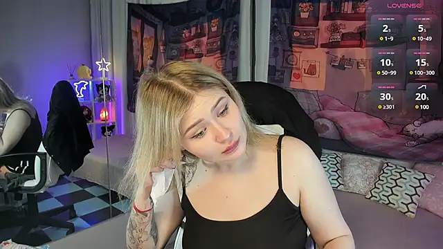 Snapshot of MargoBryan chatting on February 2025 09:25:02 PM MargoBryan online show from February 2025 09:25:02 PM