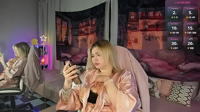 Snapshot of MargoBryan chatting on February 2025 05:59:01 PM MargoBryan online show from February 2025 05:59:01 PM