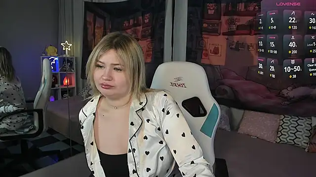 Snapshot of MargoBryan chatting on March 2025 10:29:02 AM MargoBryan online show from March 2025 10:29:02 AM