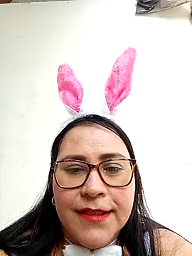 Snapshot of promiscuous-indecent-momm chatting on October 2025 07:15:02 PM promiscuous-indecent-momm online show from October 2025 07:15:02 PM