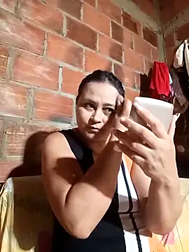 Snapshot of promiscuous-indecent-momm chatting on November 2025 10:38:01 AM promiscuous-indecent-momm online show from November 2025 10:38:01 AM