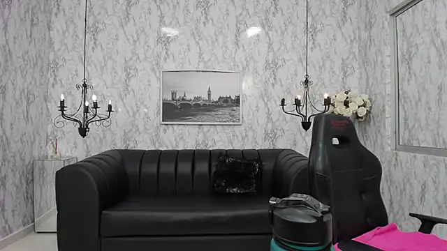 Snapshot of Layla_palmer chatting on February 2025 01:47:02 AM Layla palmer online show from February 2025 01:47:02 AM