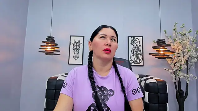 Snapshot of Layla_palmer chatting on February 2025 01:15:01 AM Layla palmer online show from February 2025 01:15:01 AM