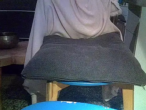 createur34 online show from April 2026 09:19:01 PM