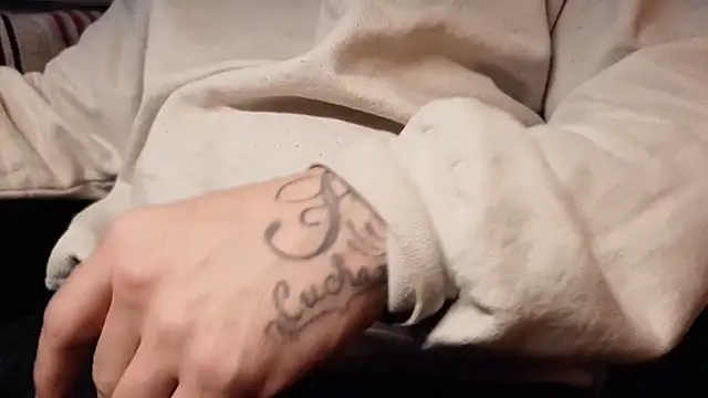 strongdude212 online show from February 2026 05:17:01 AM