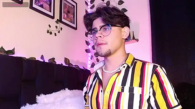 Snapshot of isaac-saenz chatting on March 2025 10:15:02 PM isaac-saenz online show from March 2025 10:15:02 PM