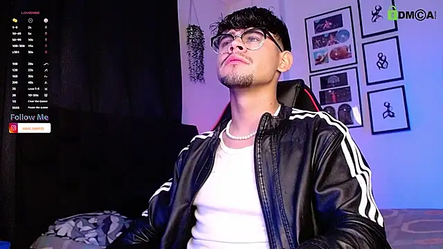 Snapshot of isaac-saenz chatting on November 2025 10:25:01 PM isaac-saenz online show from November 2025 10:25:01 PM