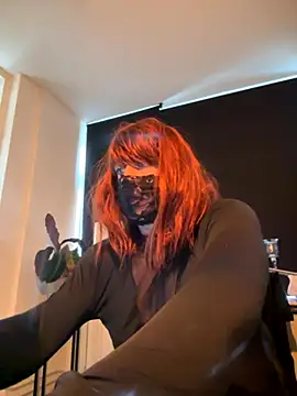 Snapshot of Bleueyez007 chatting on September 2025 03:35:02 PM Bleueyez007 online show from September 2025 03:35:02 PM