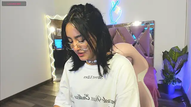 Snapshot of LUDO_KITTY_TAY chatting on February 2025 03:15:01 AM LUDO KITTY TAY online show from February 2025 03:15:01 AM