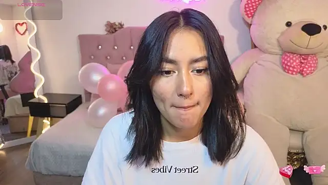 Snapshot of LUDO_KITTY_TAY chatting on February 2025 03:04:01 AM LUDO KITTY TAY online show from February 2025 03:04:01 AM