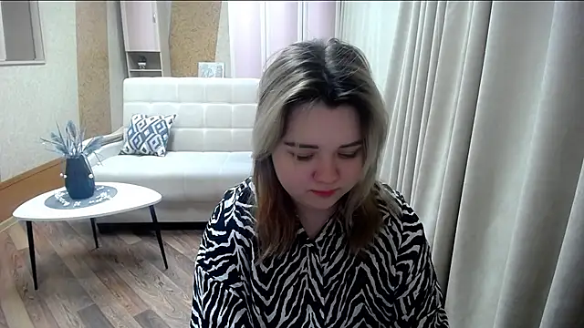 Snapshot of Finna_39 chatting on February 2025 02:33:01 PM Finna 39 online show from February 2025 02:33:01 PM