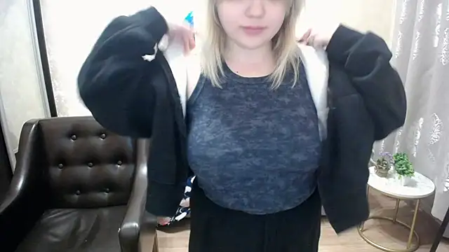 Snapshot of Finna_39 chatting on October 2025 06:41:02 PM Finna 39 online show from October 2025 06:41:02 PM