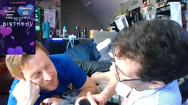 Sk00byJaXxX212 online show from October 2025 04:31:02 PM