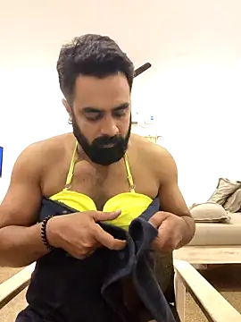 indian curve bum online show from October 2025 03:34:01 PM