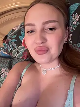 KateLibby online show from December 2025 07:03:02 AM