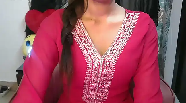 Snapshot of jenifermedow chatting on February 2025 03:36:02 AM jenifermedow online show from February 2025 03:36:02 AM