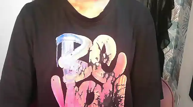 Snapshot of jenifermedow chatting on March 2025 04:37:02 AM jenifermedow online show from March 2025 04:37:02 AM