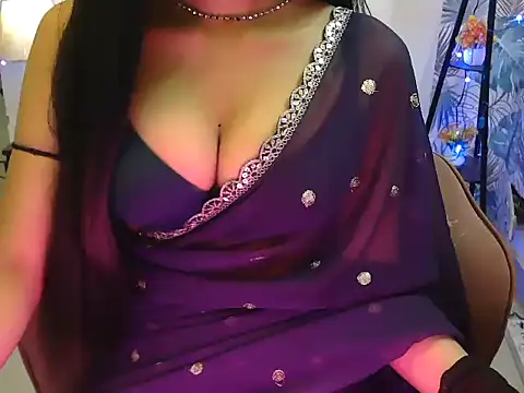 Snapshot of jenifermedow chatting on November 2025 03:49:02 AM jenifermedow online show from November 2025 03:49:02 AM