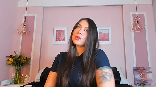 Annie rhoades online show from September 2025 01:00:01 PM