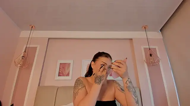 Annie rhoades online show from April 2026 01:28:01 PM