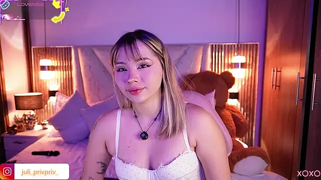 Snapshot of Julieta_priv chatting on February 2026 02:29:02 PM Julieta priv online show from February 2026 02:29:02 PM