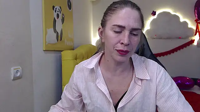 TessaDaybreak online show from March 2025 01:51:01 PM