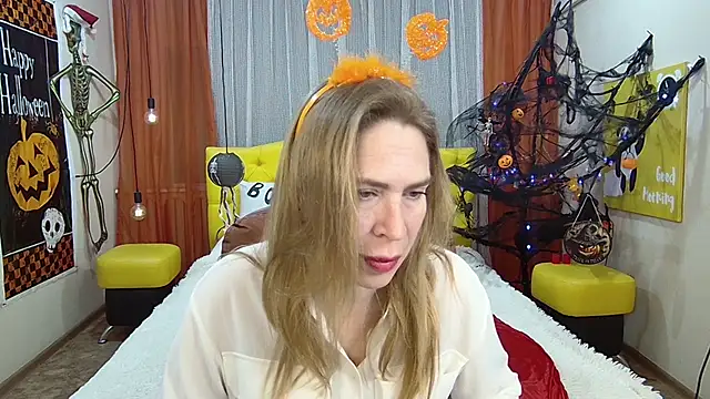 TessaDaybreak online show from October 2025 06:35:02 AM