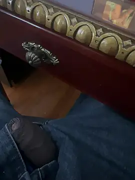 Snapshot of Slimlightrising chatting on February 2025 04:22:01 PM Slimlightrising online show from February 2025 04:22:01 PM