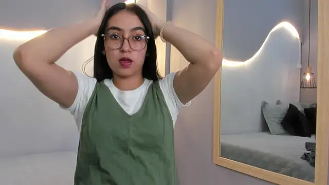 Snapshot of lucelly_15 chatting on January 2026 11:48:02 AM lucelly 15 online show from January 2026 11:48:02 AM