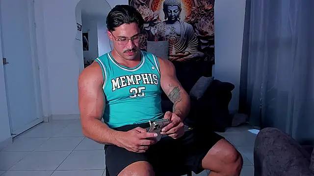 Valentino Dosantos  online show from October 2025 08:07:01 PM