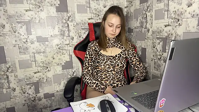 Snapshot of stella_leex chatting on March 2025 10:10:02 PM stella leex online show from March 2025 10:10:02 PM