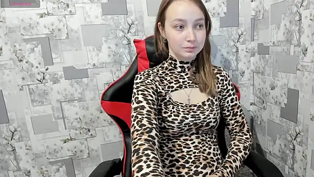 Snapshot of stella_leex chatting on March 2025 08:51:02 PM stella leex online show from March 2025 08:51:02 PM