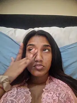 Snapshot of indianpink_lips chatting on November 2025 11:10:01 AM indianpink lips online show from November 2025 11:10:01 AM