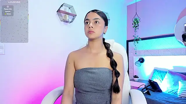 Bella walker  online show from February 2026 08:14:02 PM